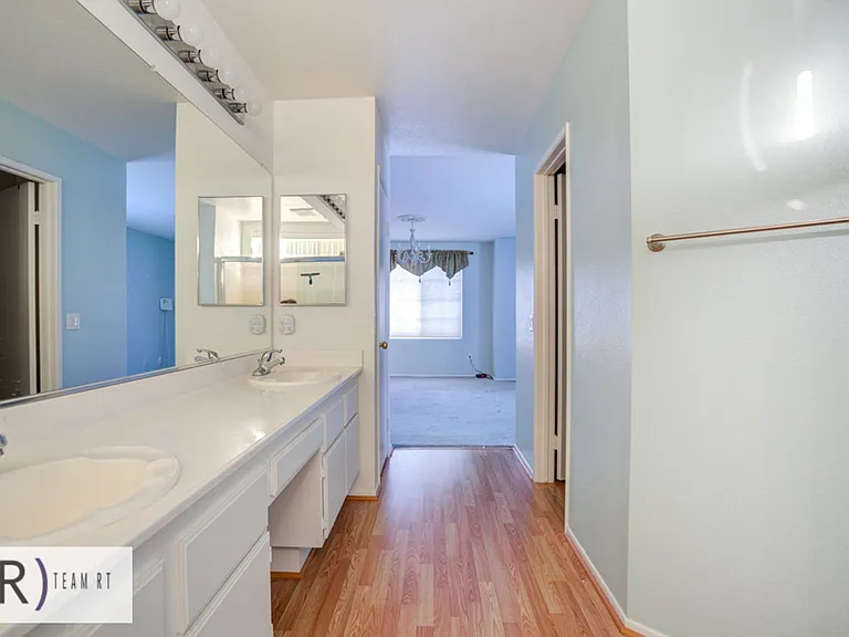 15984 Paul Ct — Photo 29