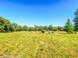 82 Panhandle Rd, West Tisbury, MA 02575