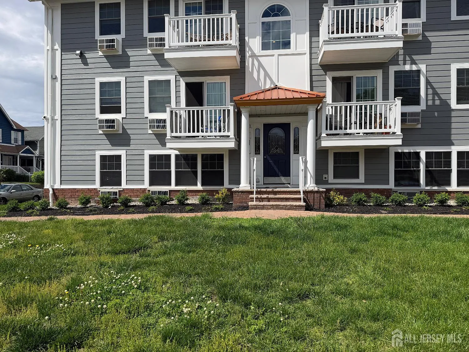1 bed, 1.0 bath, 442 sqft, $5,000 — Photo 2