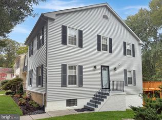 7310 Eggar Woods Ln, Springfield, VA 22153