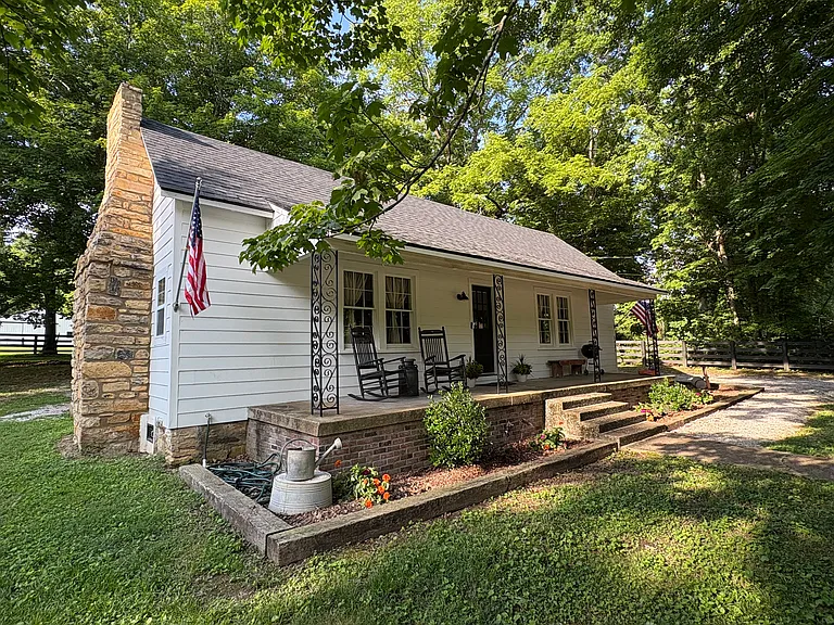 5454 Pinewood Rd — Photo 1