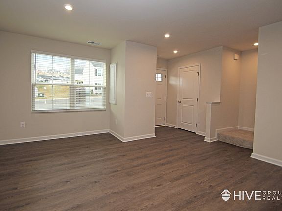 3rd image of 3325 Marble Loop