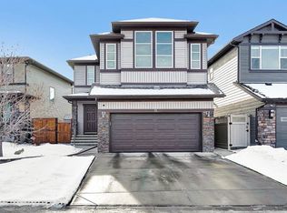 31 SW Walden Ct SE, Calgary, AB T2X 0N8