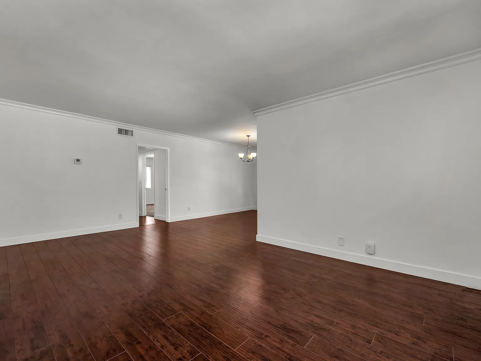 2 bed, 1100 sqft, $3,750 — Photo 2
