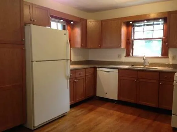 52 York Ave, Watertown, MA 02472