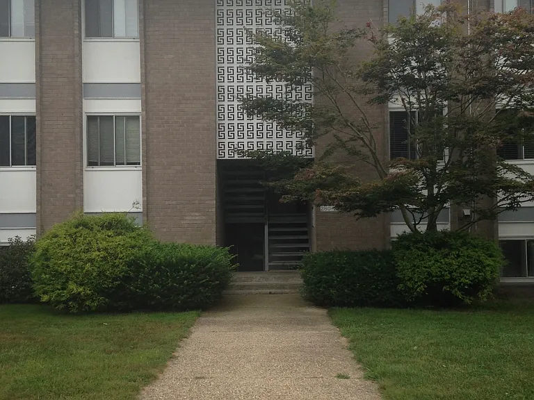 280 Gardner Ave — Photo 5