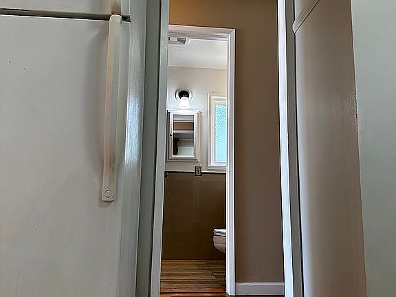 5th image of 403 W Alameda Ave #A