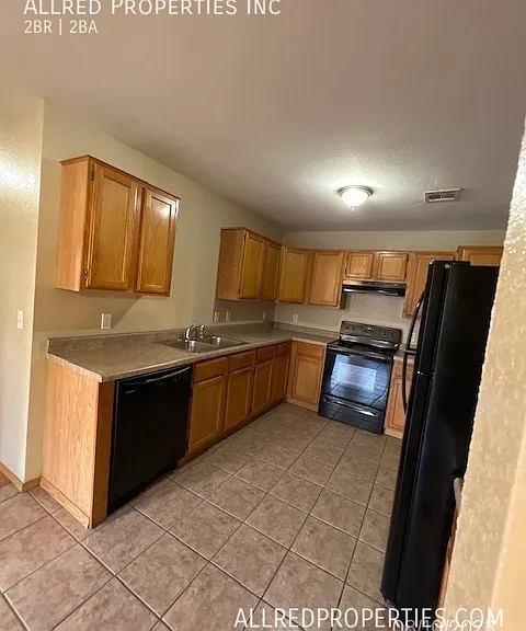 2725 Ponchartrain St #B — Photo 4