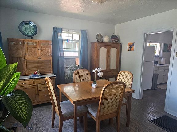4th image of 2638 Bayard St