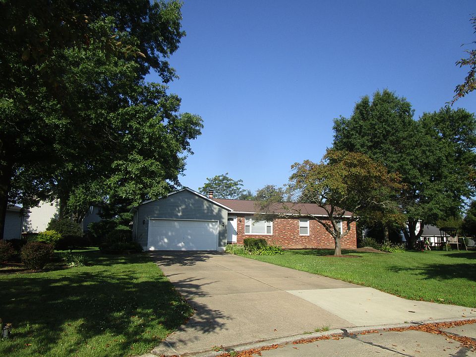 1st image of 642 Sweetwater Dr