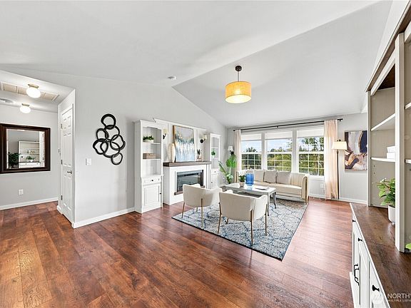 5th image of 10217 21st Avenue SW