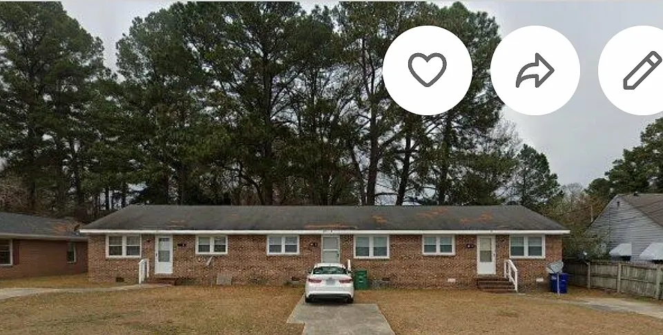 805 Whitehead Ave NE #A