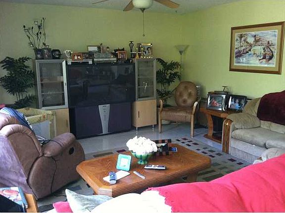 3rd image of 3440 NE 192nd St