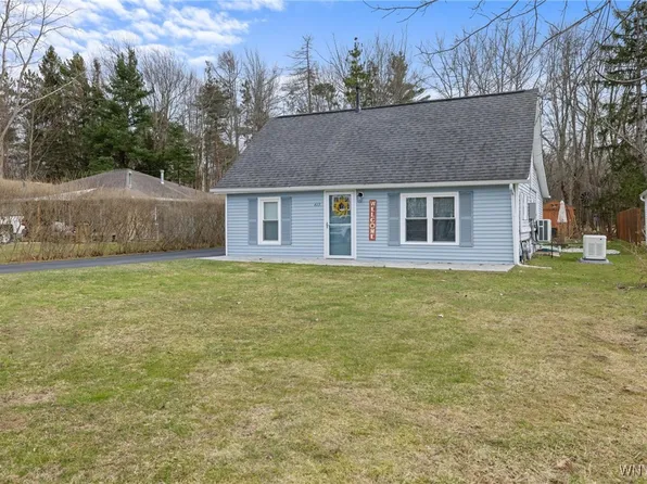 613 Milsom Pkwy, Angola, NY 14006