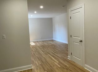 303 E 37th St APT 3H, New York, NY 10016