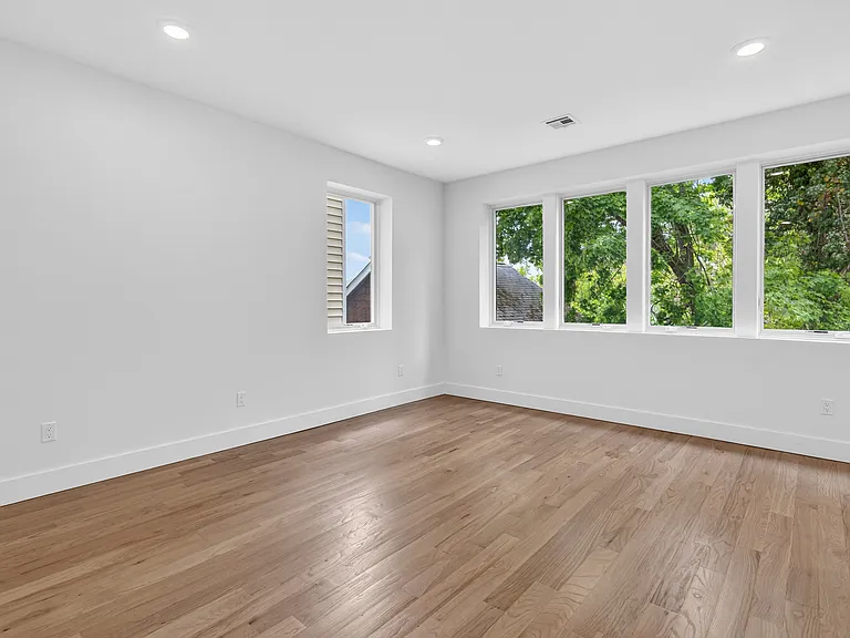 46 Hudson Ave #A — Photo 15