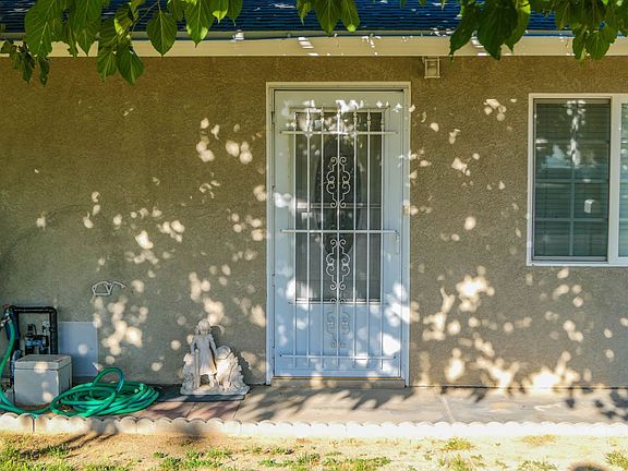 4th image of 812 S Sunset St