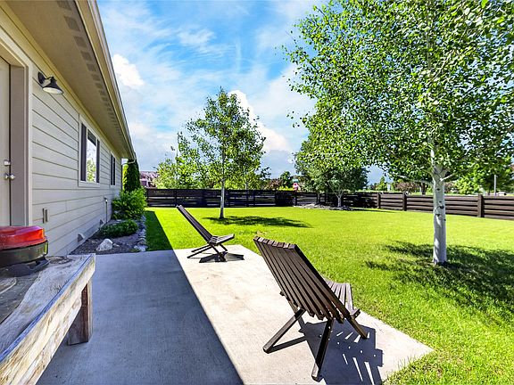 4th image of 174 Lazy Creek Way