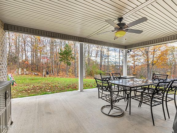 5th image of 3025 Zachary Pointe Ln