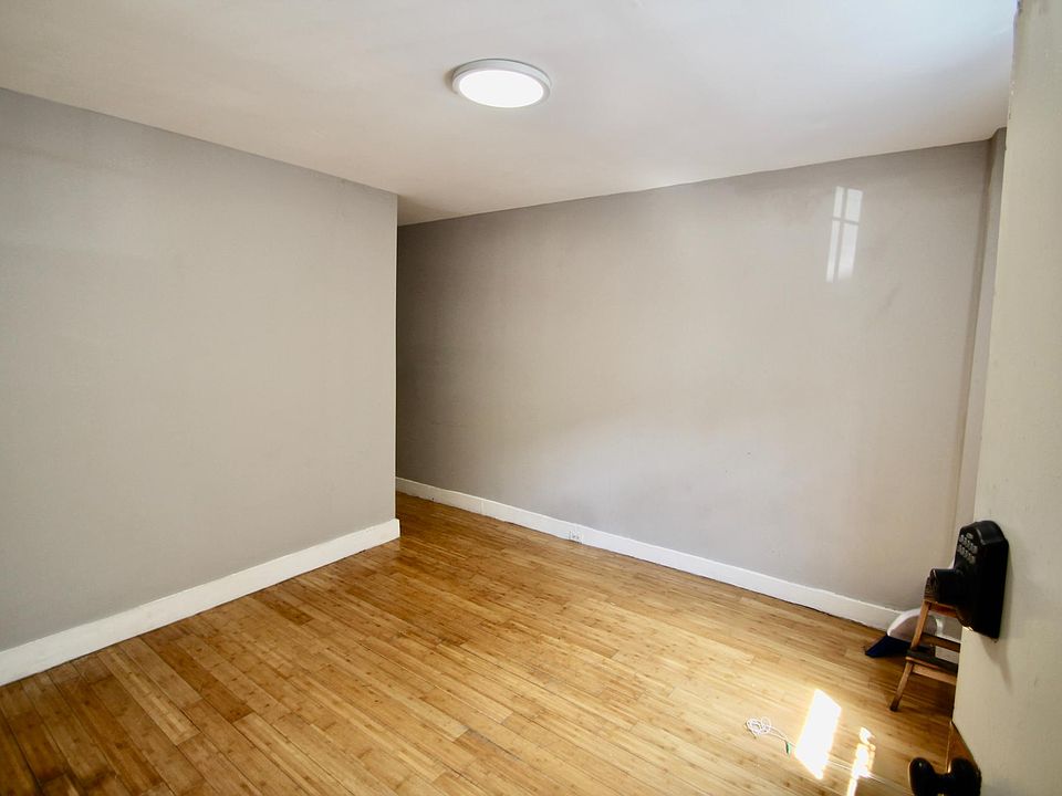 1st image of 1210 N 4th St #1