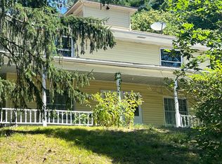 2747 Flat River Rd, Coventry, RI 02816