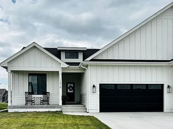 1218 NW 32nd St, Ankeny, IA 50023
