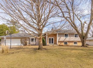 205 Crestview Ave, Waterloo, IA 50701