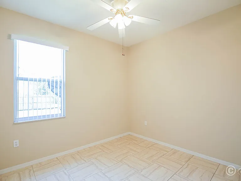9214 Sunnyoak Dr — Photo 16