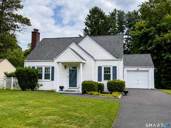 27 Wilson Avenue, Trumbull, CT 06611