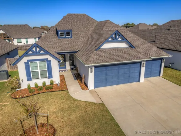 22613 E 103rd St S, Broken Arrow, OK 74014