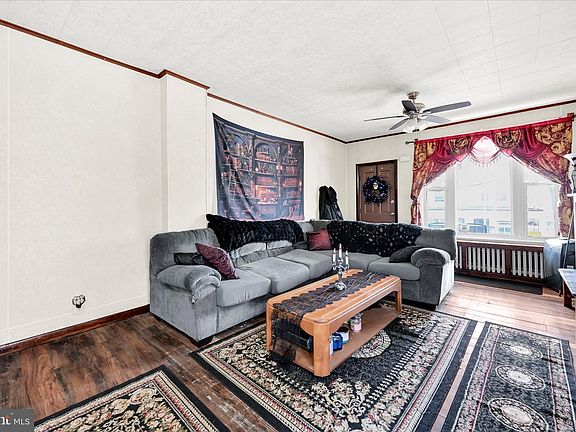 5th image of 185 Virginia Ave