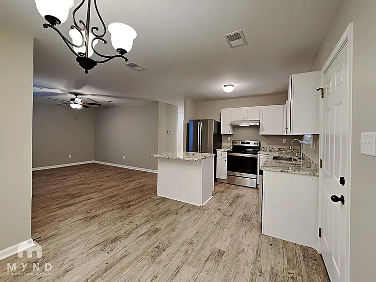 3385 Reynard Rd — Photo 6