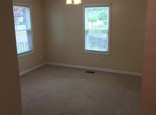 76 Myrtle Ave #1, Webster, MA 01570