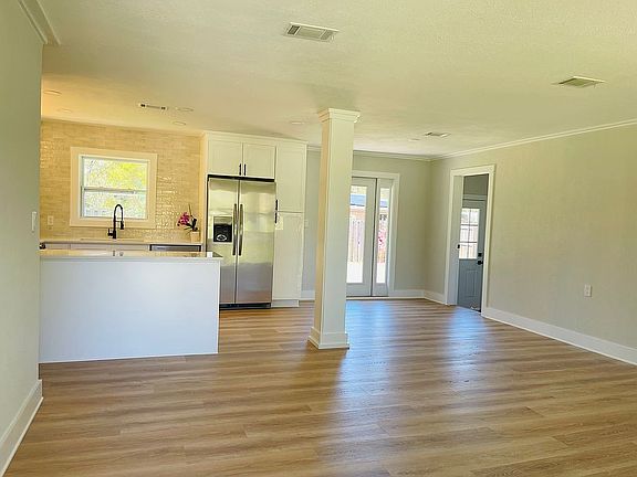 Kitchen and dinning room 