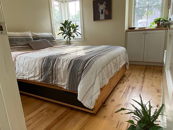 3rd image of 505 SE 5th Pl