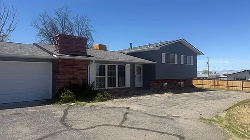547 Greenwood Dr Photo 1