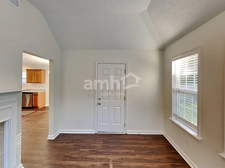 300 Davids Way — Photo 15