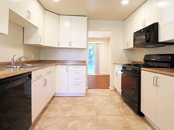 3rd image of 10310 Shiloh St