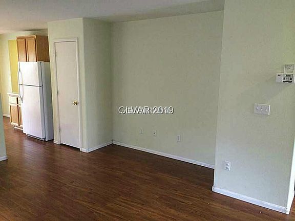 4th image of 4220 Glisan Ct #0