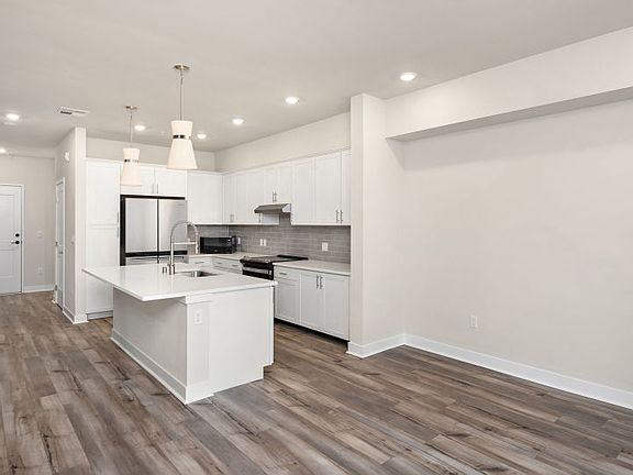 1 Bed 1 Bath Flex Space