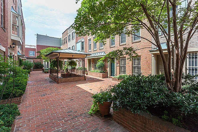 1688 Euclid St NW #B — Photo 2