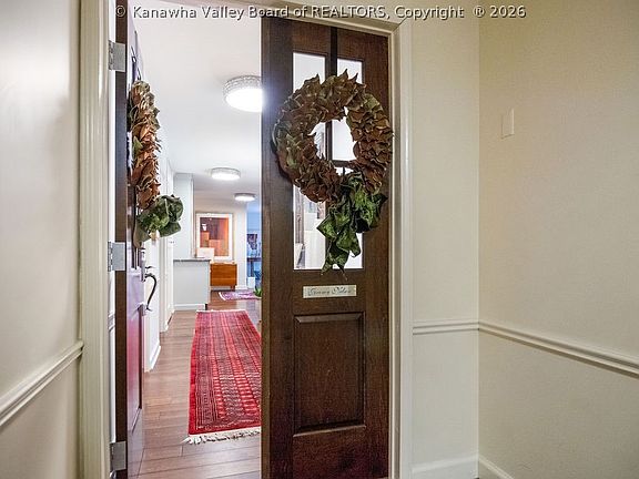 5th image of 1578 Kanawha Blvd E APT 3D