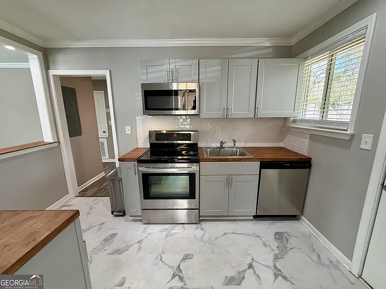 2912 Glenwood Ave SE — Photo 10
