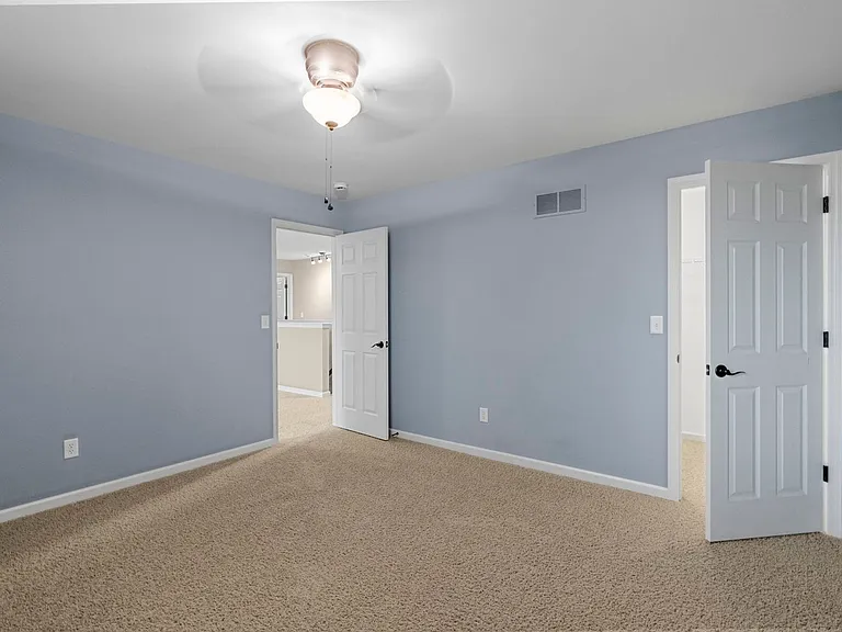 615 Derby Way Dr — Photo 35
