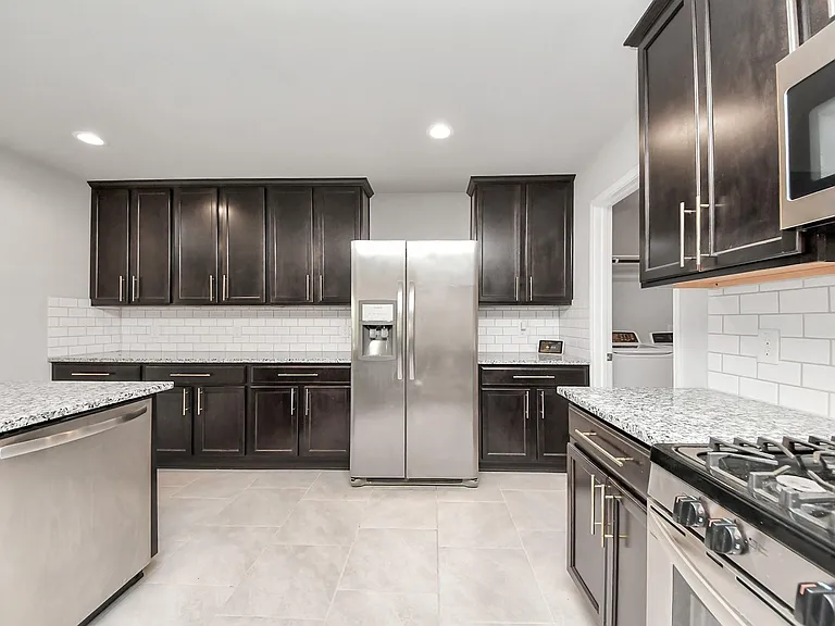 6934 Rosalina Landing Ln — Photo 9