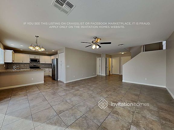 4th image of 917 S 224th Ln