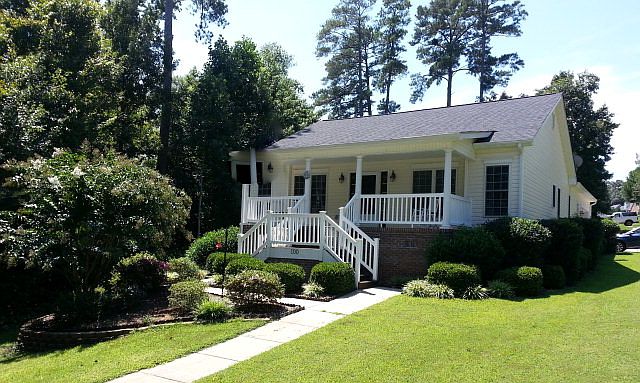 1st image of 100 Blue Water Ct