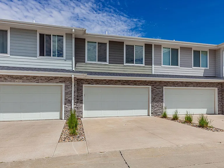 620 SE Westown Pkwy — Photo 28