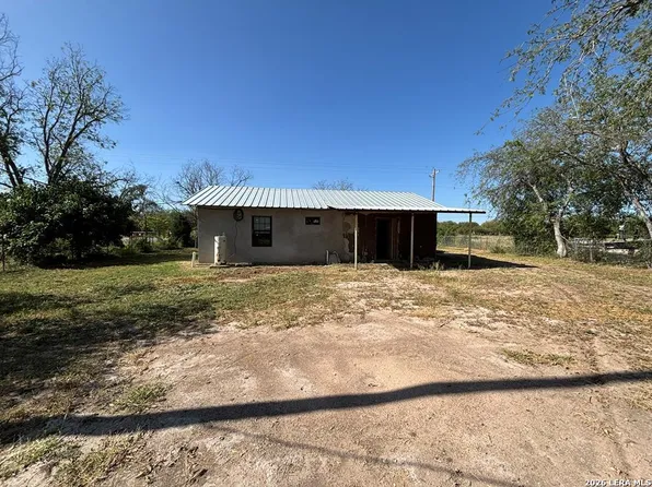 20234 North US HWY 277, Quemado, TX 78877