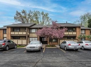 2 Fairways Cir APT J, Saint Charles, MO 63303